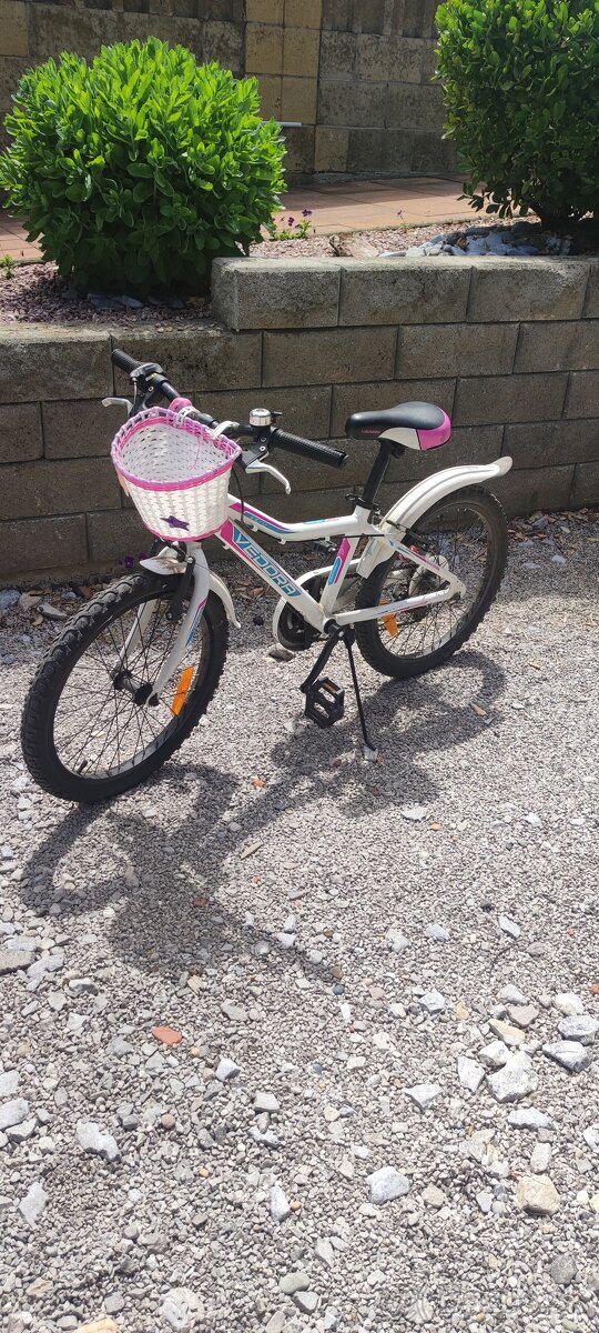 Dievčenský bicykel