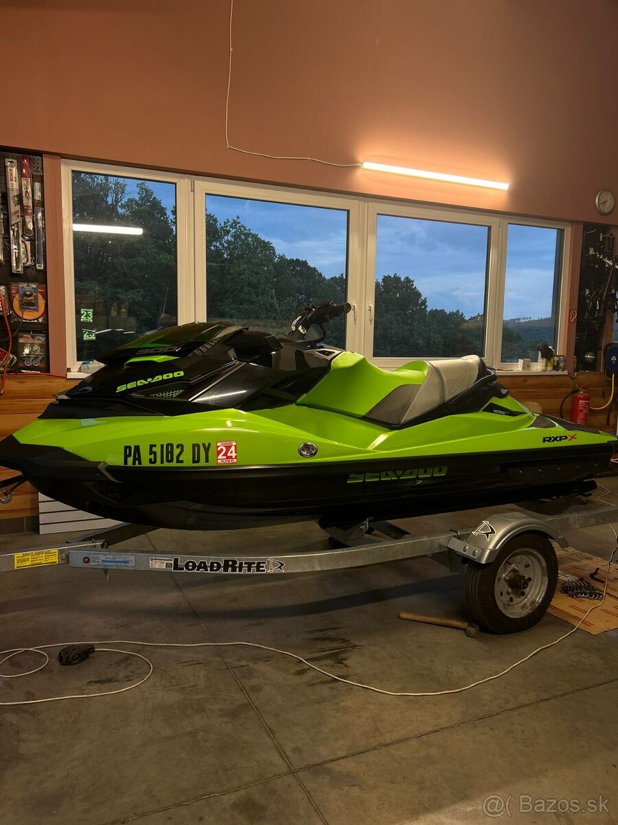 Sea-Doo RXP X 300