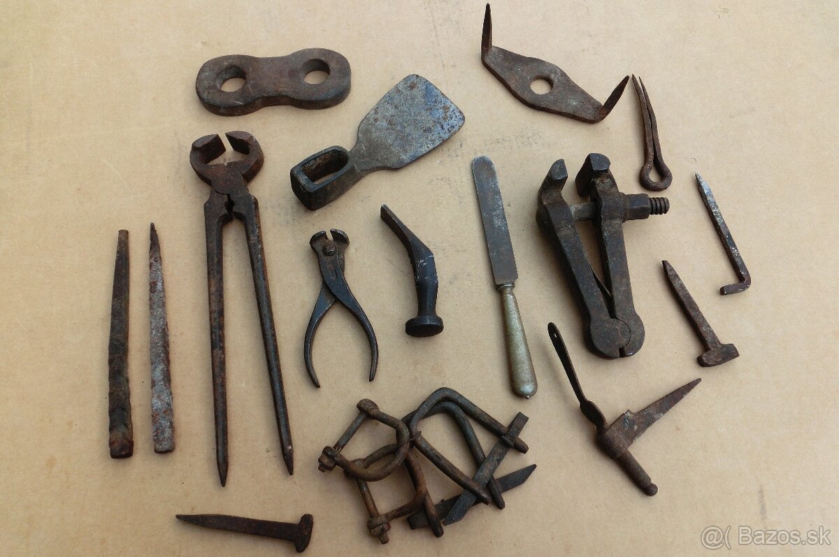 Rôzne staré retro náradie .