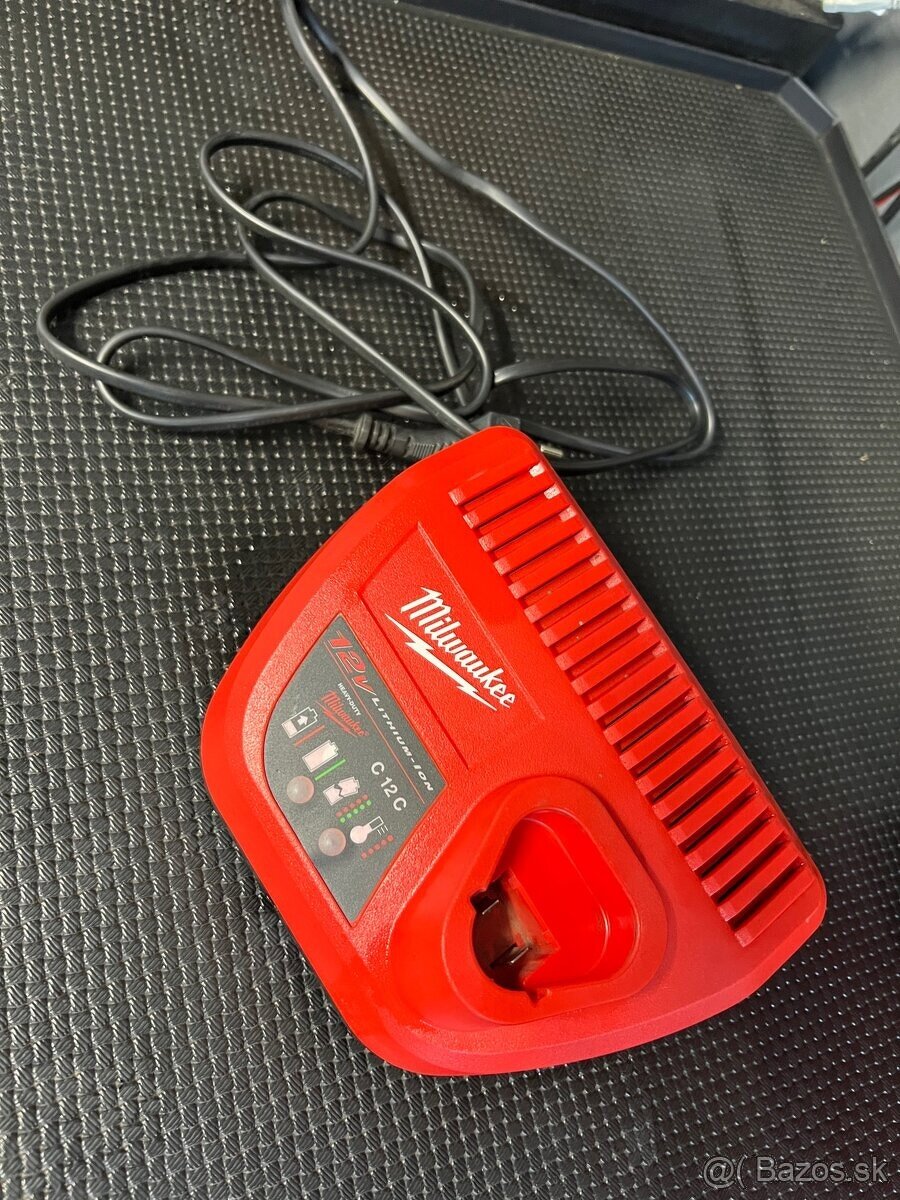 Nabíjačka Milwaukee original c12c