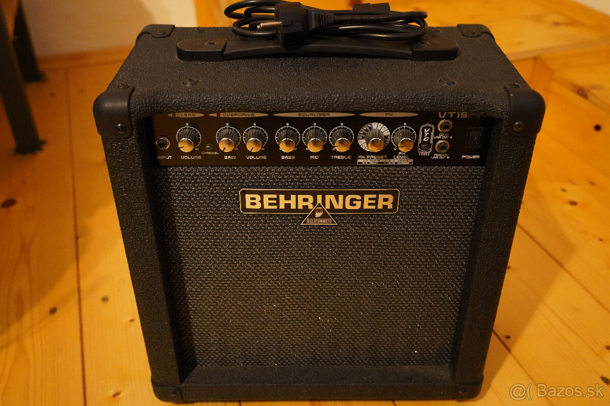 Kombo Behringer VT15FX