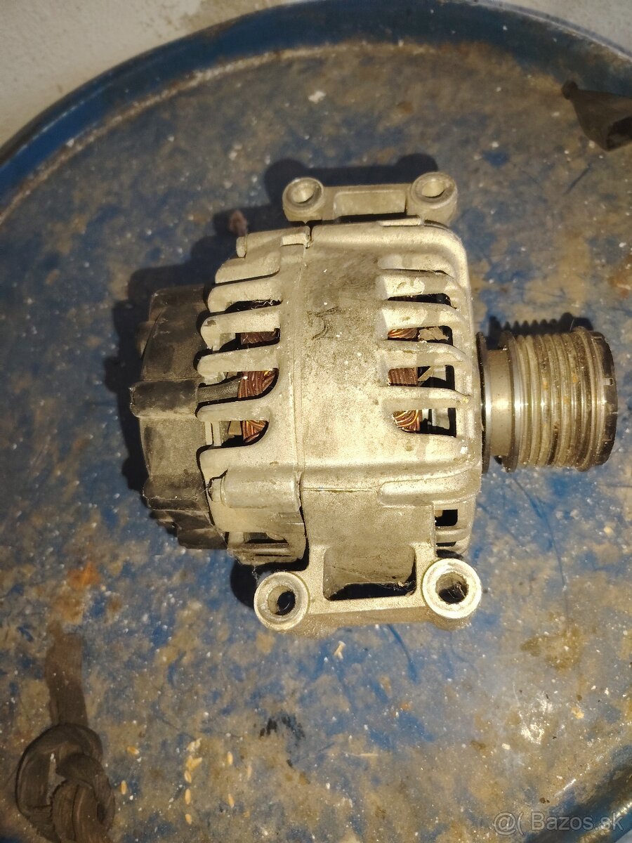 alternátor Mercedesu Benz C180 W204