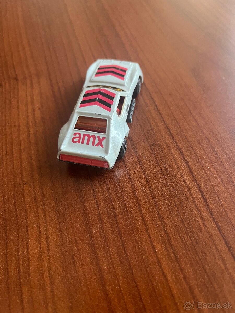 Anglicak auticko AMX