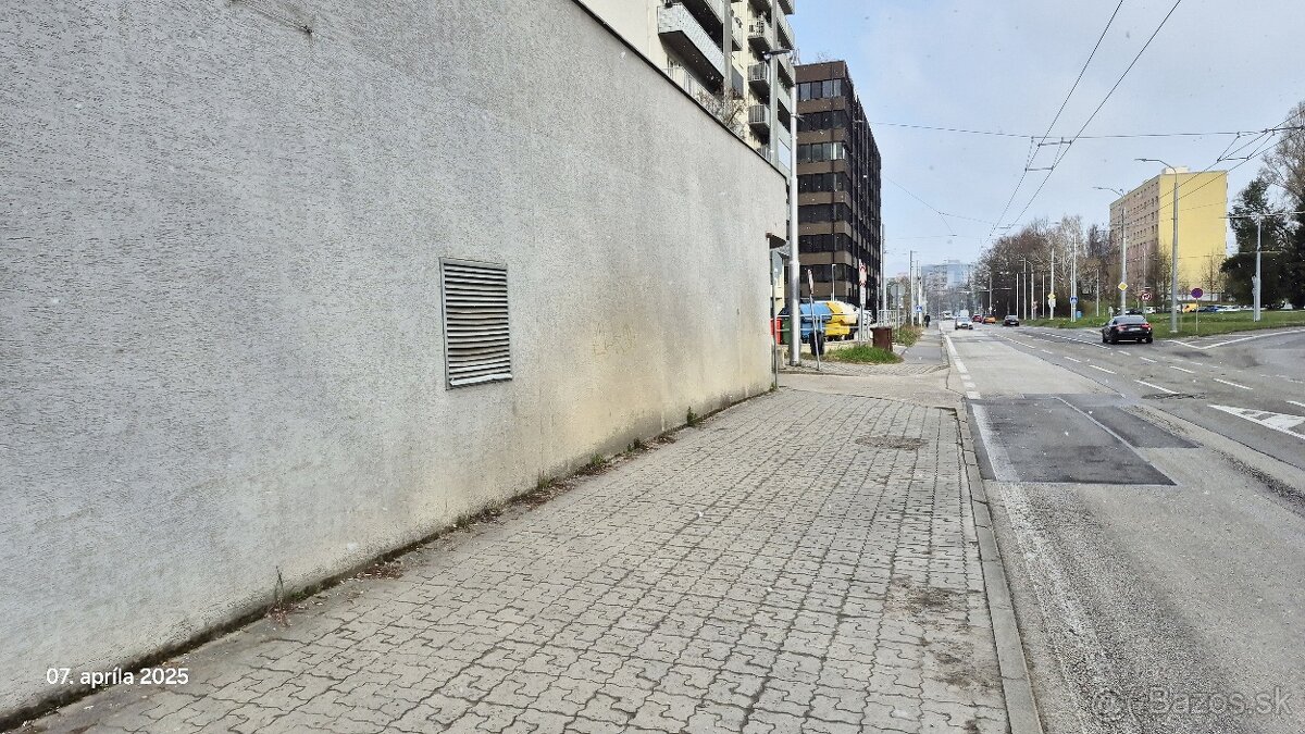 Prenájom: garáž - Vlčince