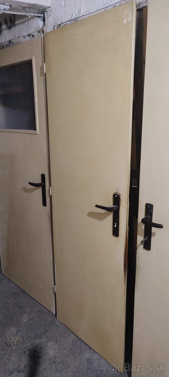 Darujem staršie dvere