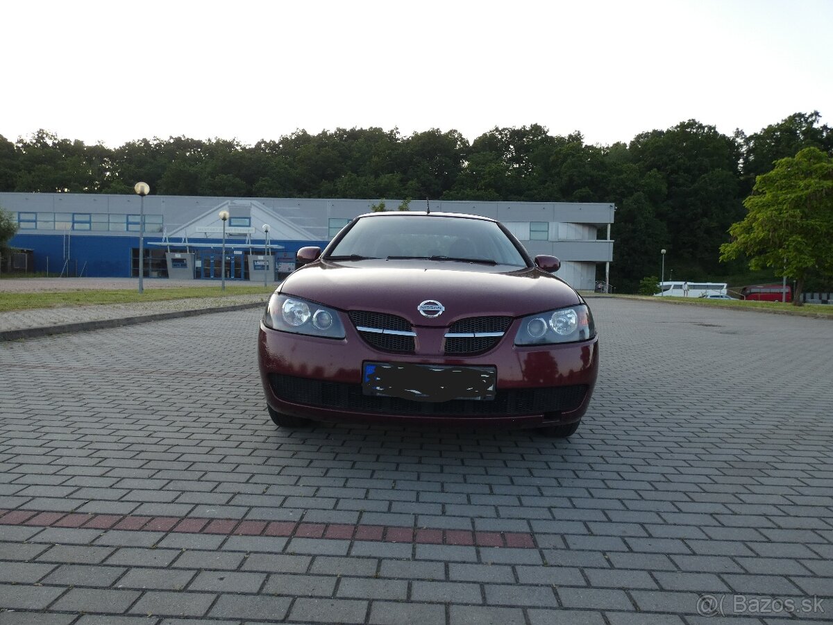 Nissan Almera