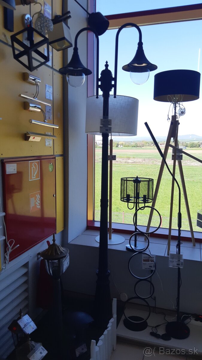 Pouličná lampa