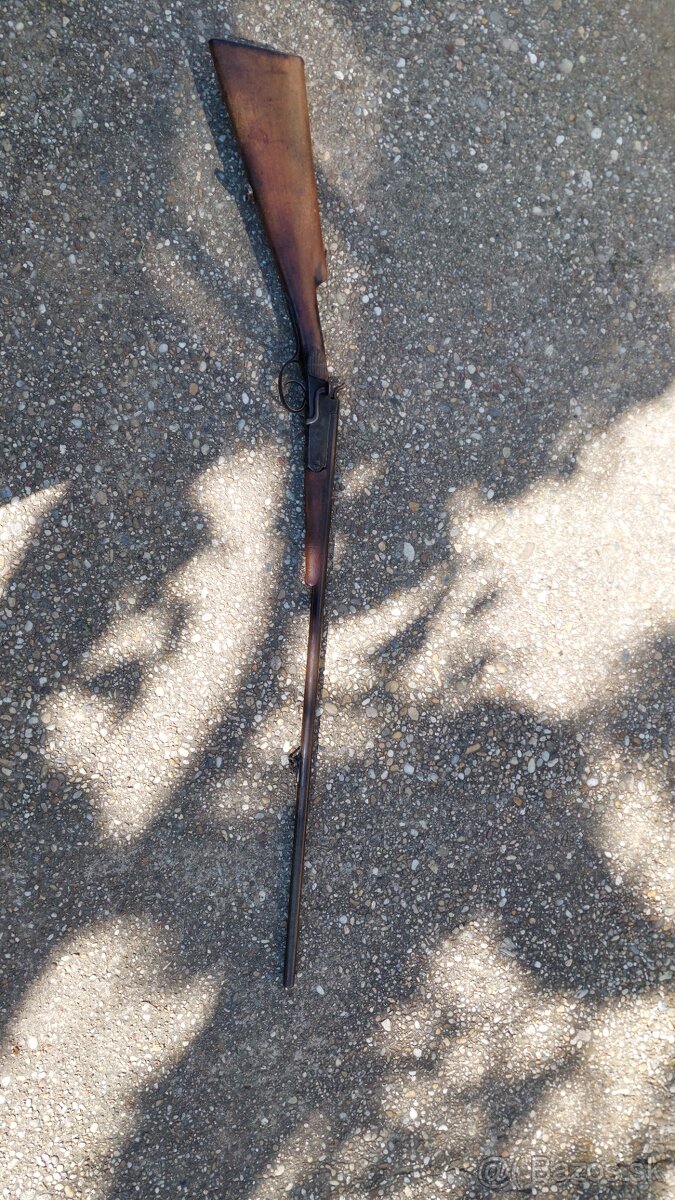 HISTORICKA FLOBERTKA CAL.9MM