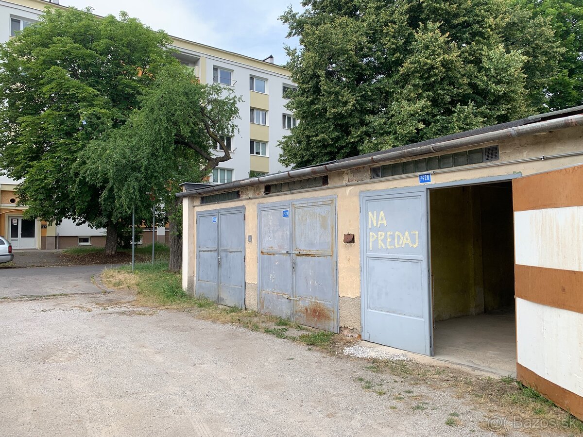 Garáž