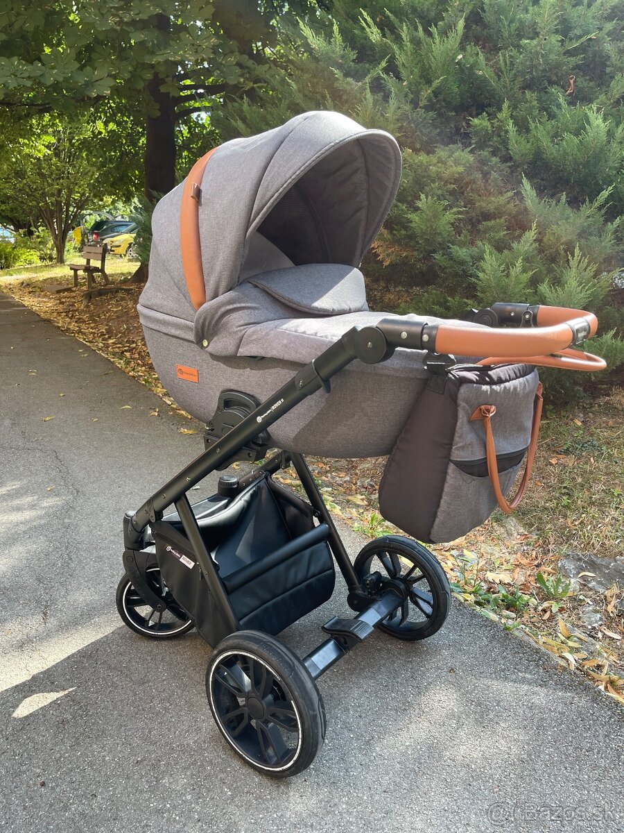 Kombinovany kočík PETITE&MARS Rover II 3v1 – Grey
