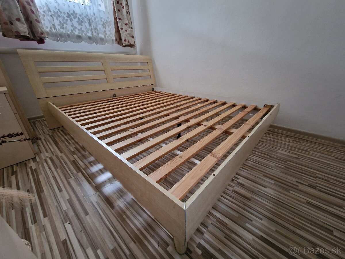 Posteľ 160x200