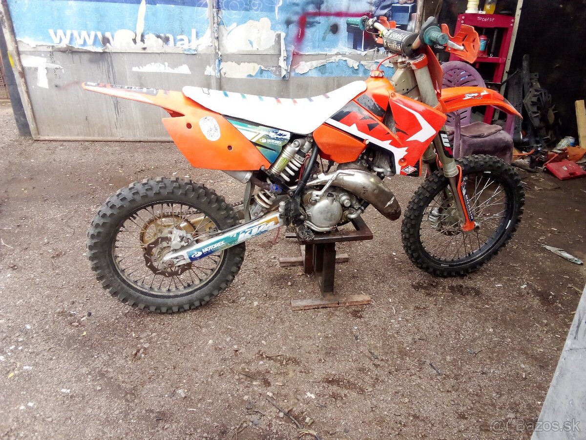 Predám KTM SX 125 rok 2007 je to 2-tak pojazna