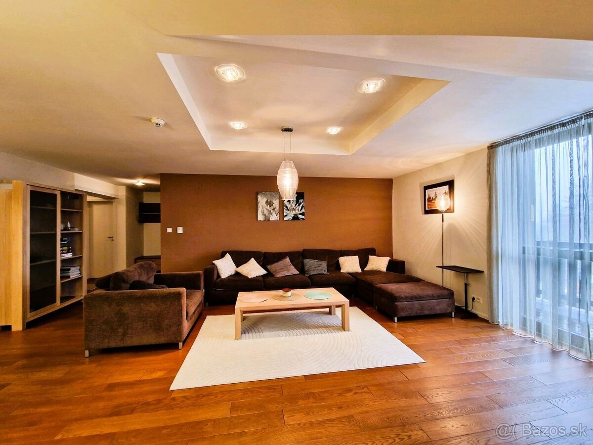 EXKLUZÍVNE Predaj 3 izbový luxusne zariadený veľkorysý apar