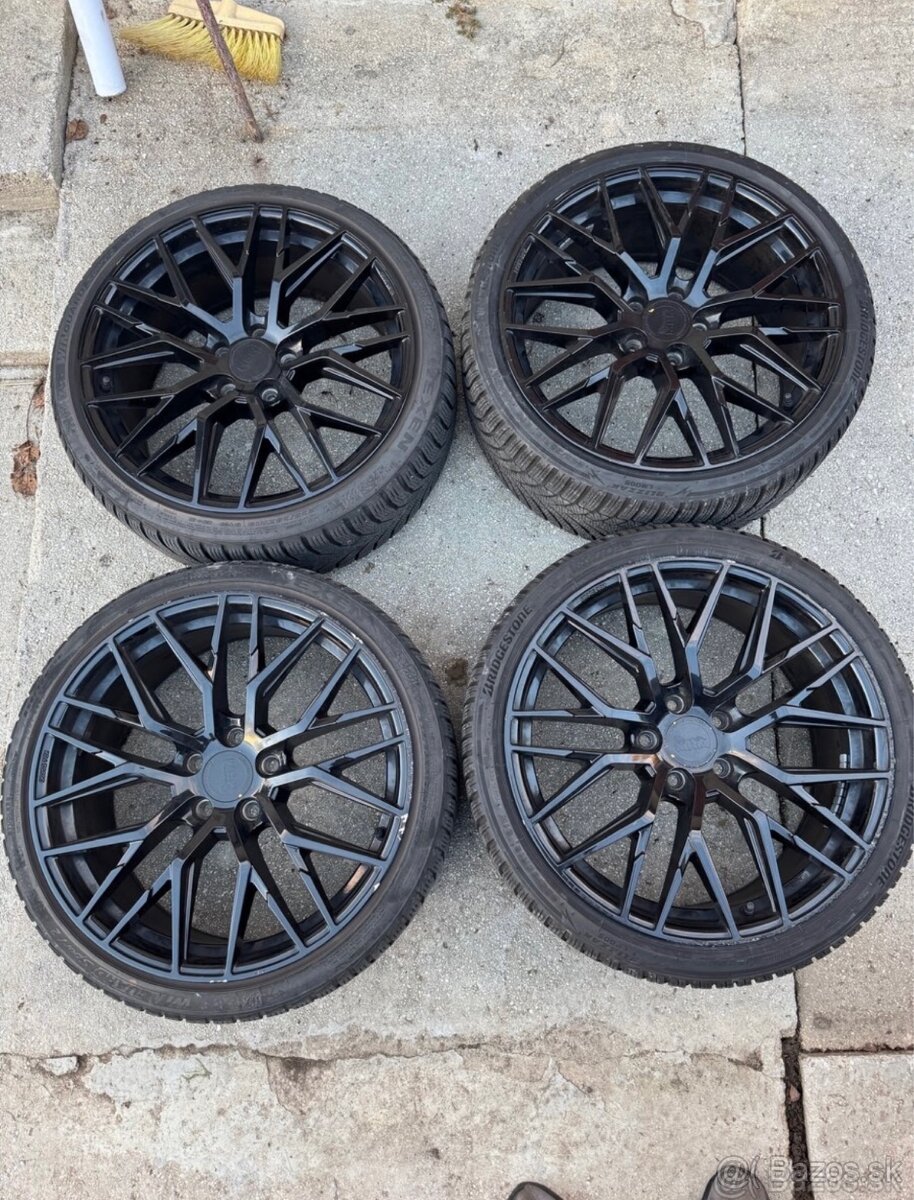 R19 RS4 235/35 Zimné pneu