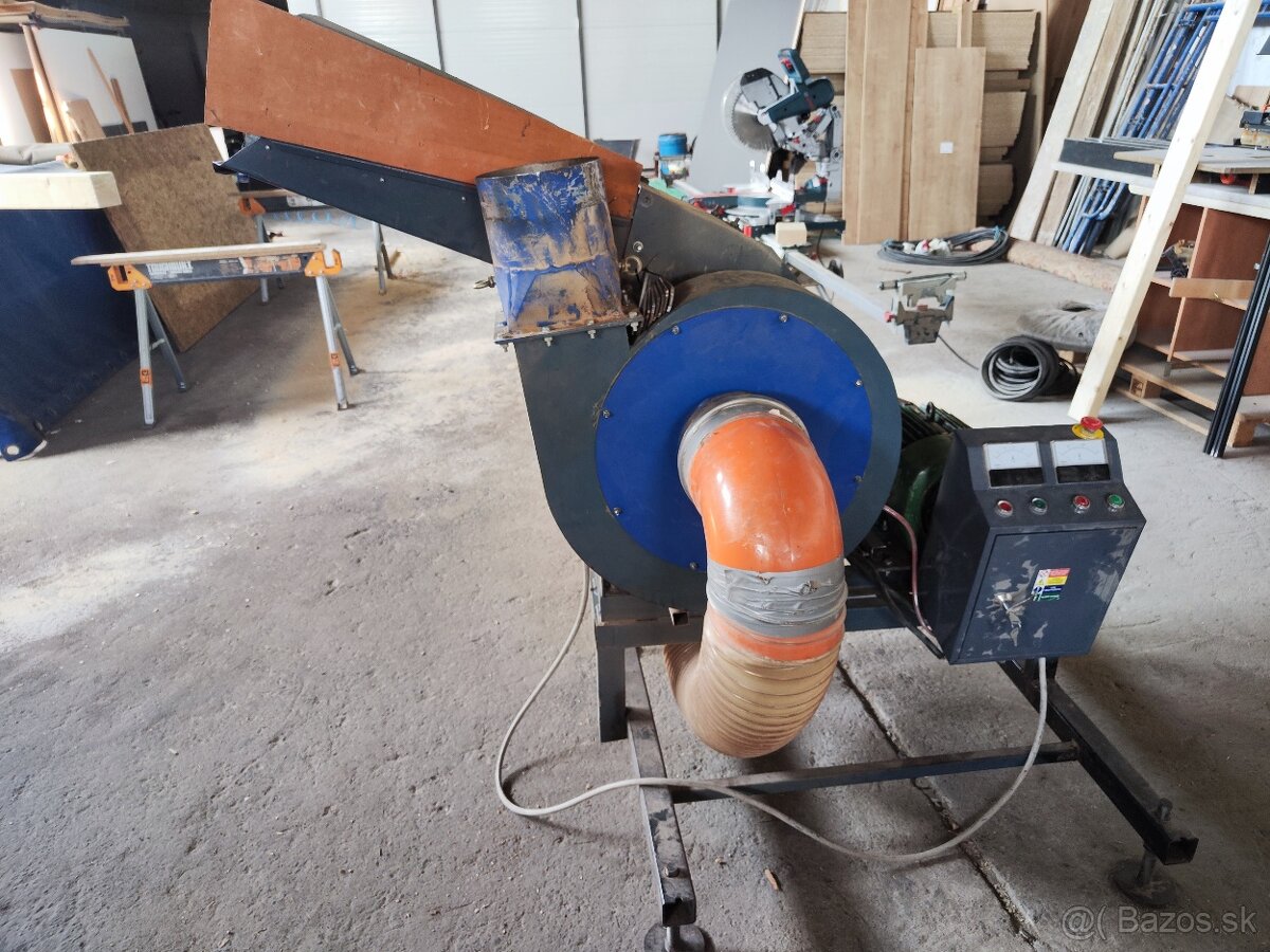 Výkonný kladivkovy drvic