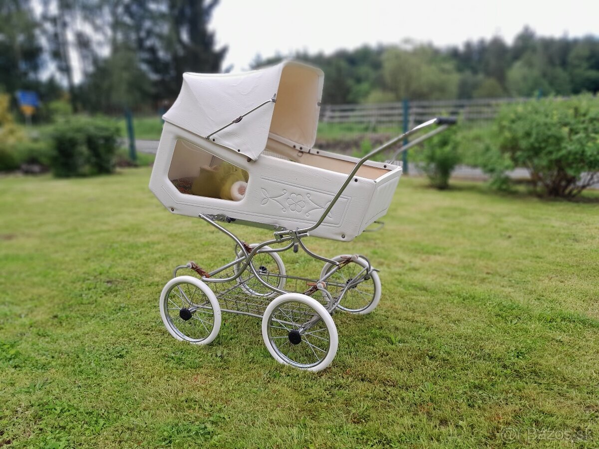 Prodám kolečka na RETRO kočárek.