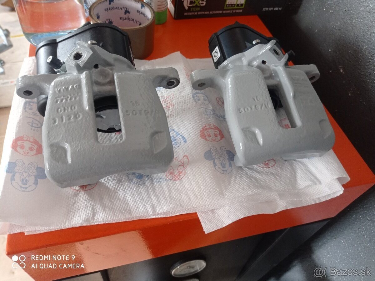 Zadné strmene Passat B7 120€ pár