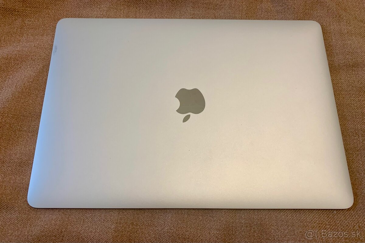 Apple MacBook Air 13” M1 Na diely, pekny vonk stav, A2337