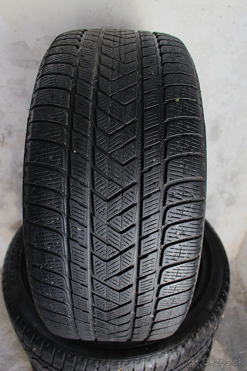 PIRELLI..6MM..Zimné Pneumatiky..305/35 r21..275/40 r21