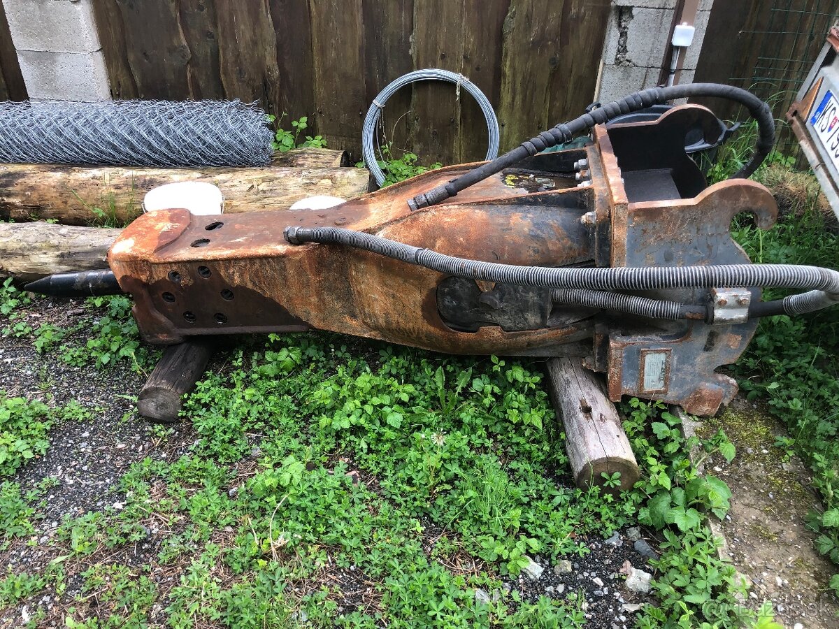 Hydraulicke kladivo H110 CATERPILLAR