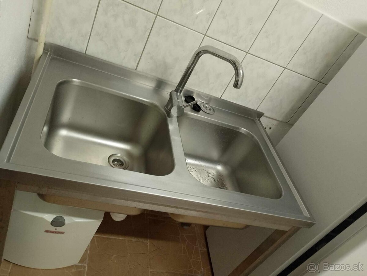 Nerezový dvojdres