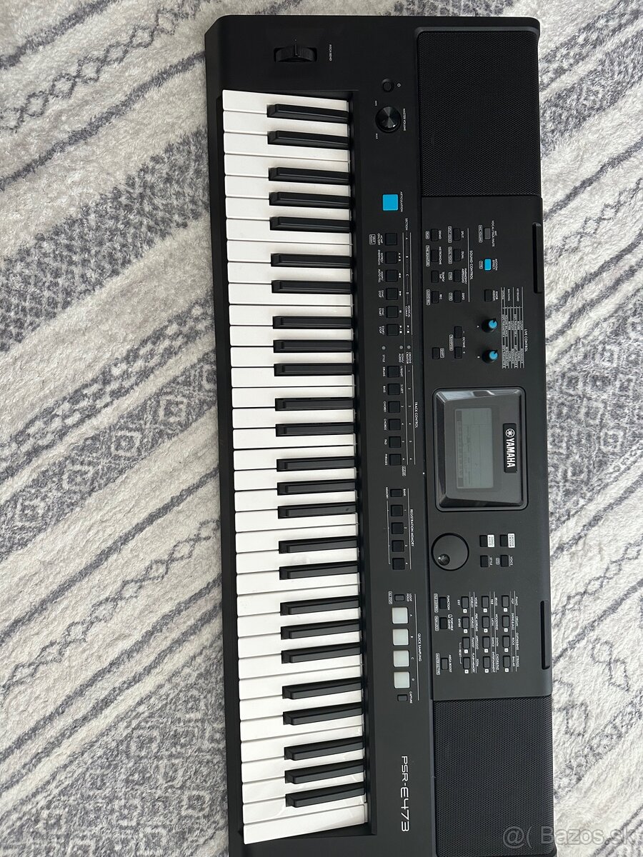 Yamaha PSR E473