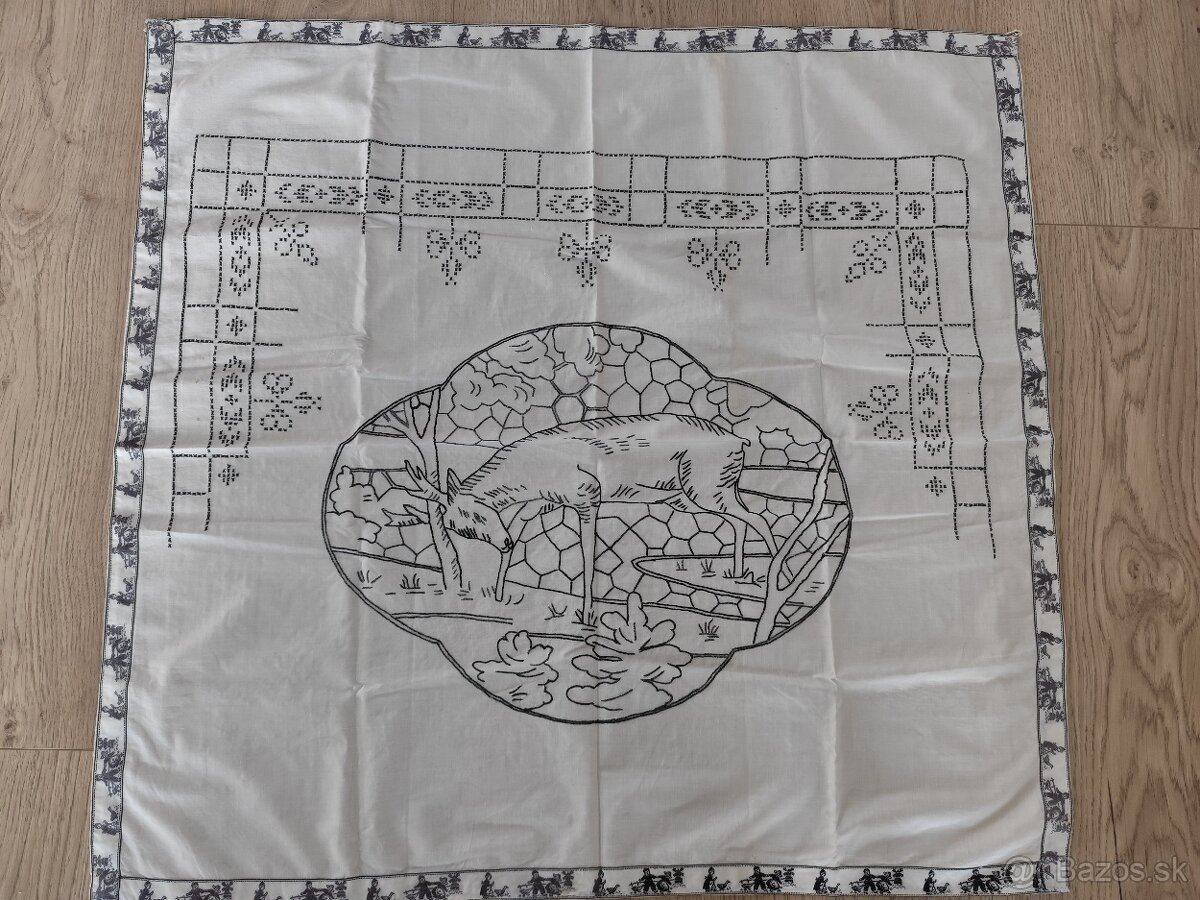 Stará textilná nástenka cca 80cm x 78cm