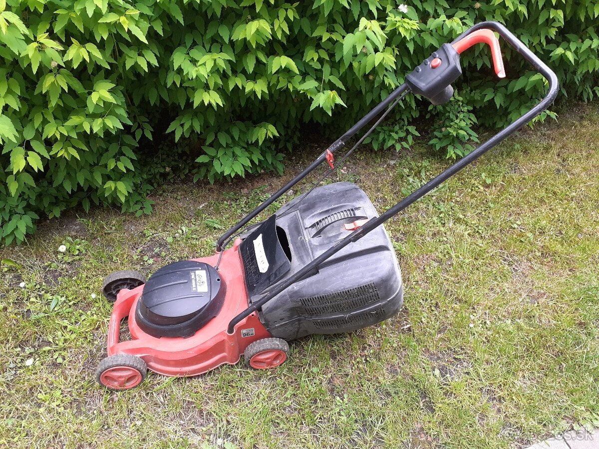 Predam staršiu elektrickú kosačku. Funkčnú