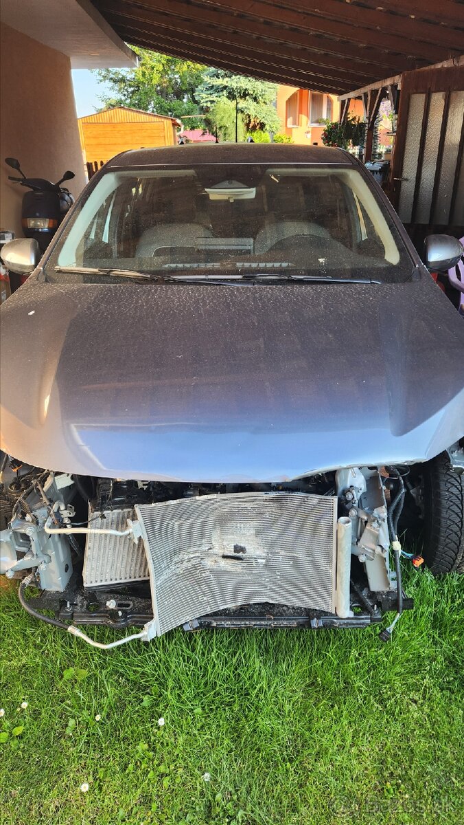Predám Dacia Sandero 1.0 T, r..v 2025