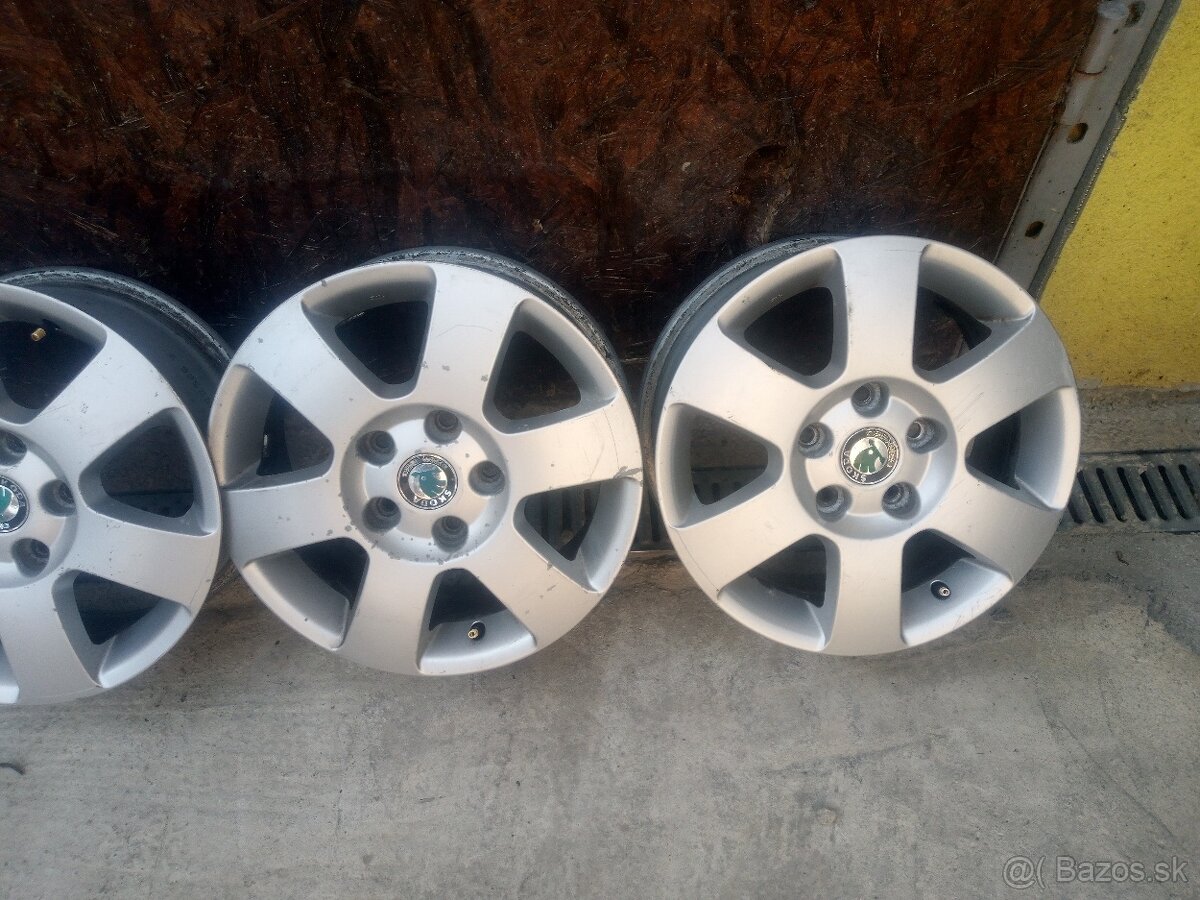 Predám Hliníkové disky ŠKODA 5x112 R15