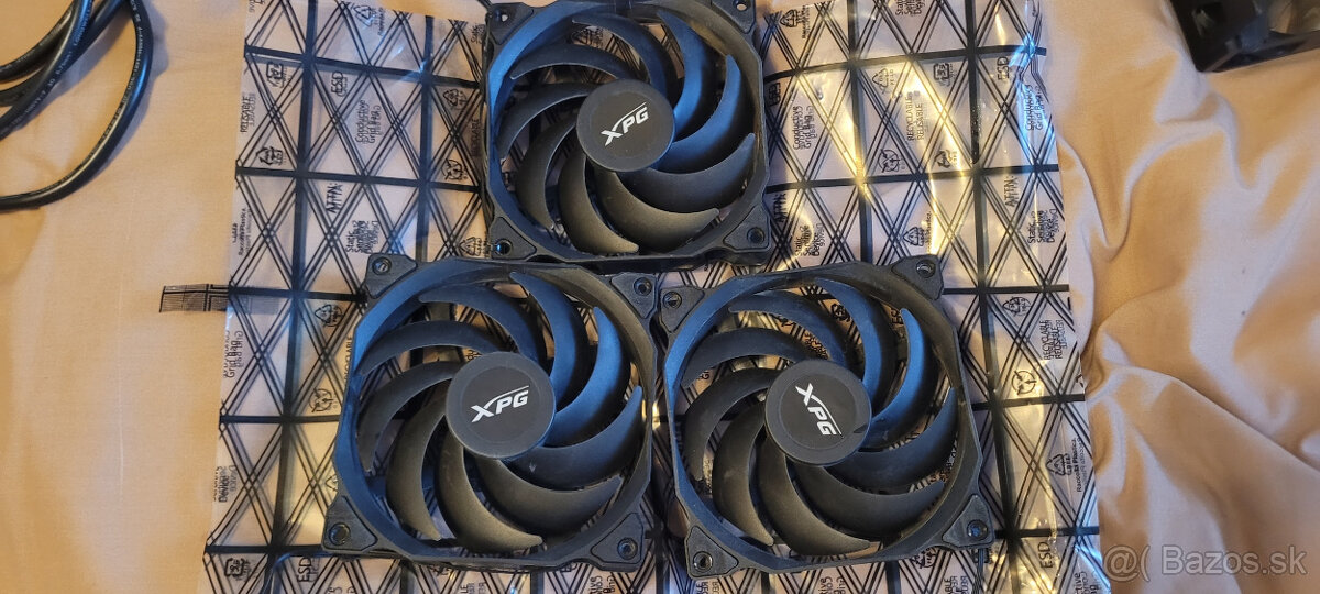 Predám 3 kusy kvalitných ventilátorov XPG Vento 120
