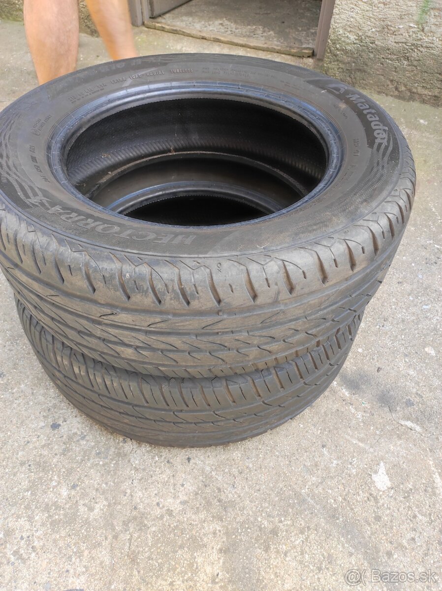 Pneumatiky 215/60 R16