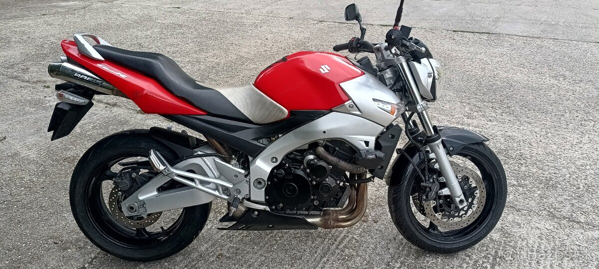 Suzuki gsr 600