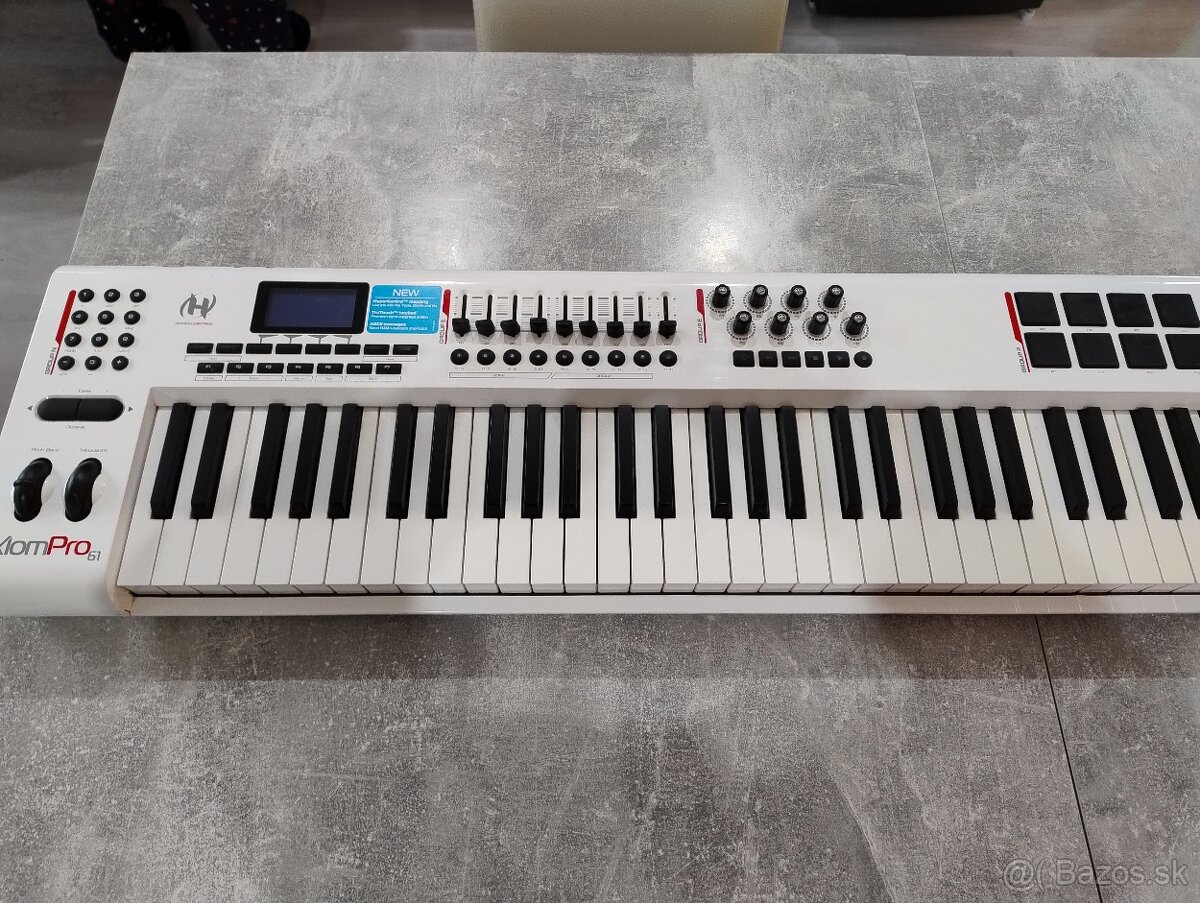 M audio axiom61