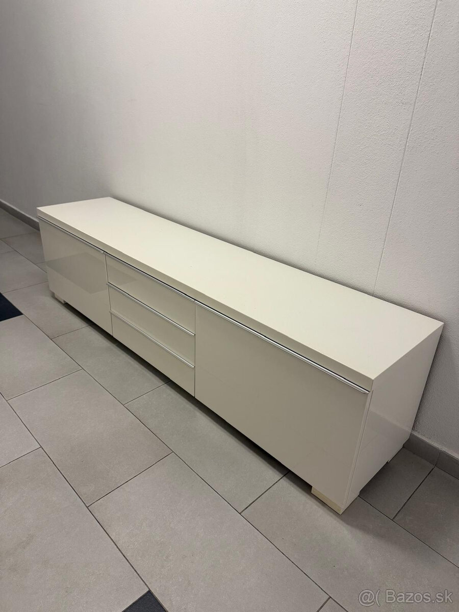 Komoda / Skrinka pod TV - IKEA BESTA