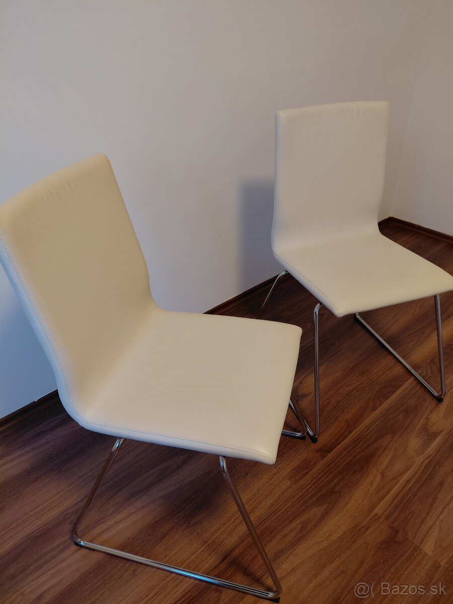 Jedálenská stolička