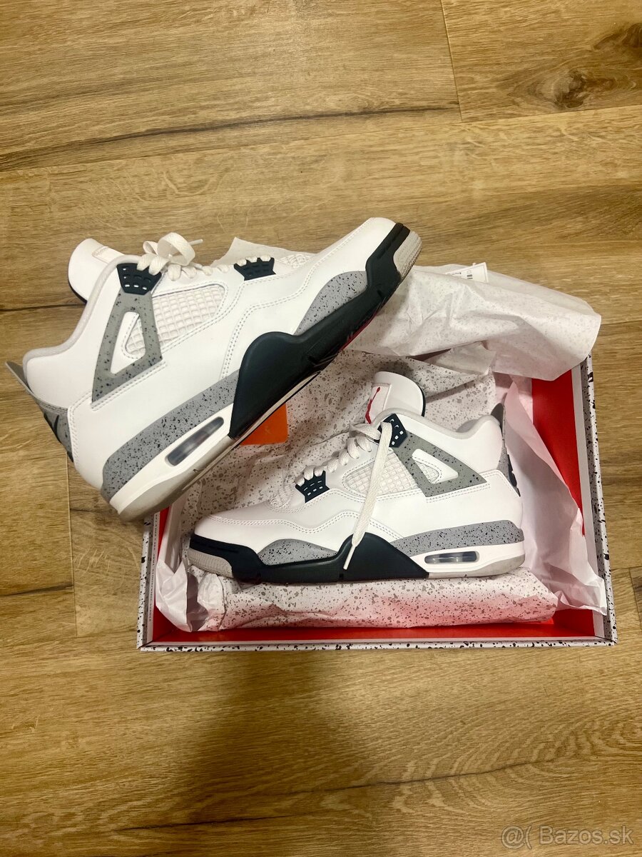 Nike Air Jordan Retro 4