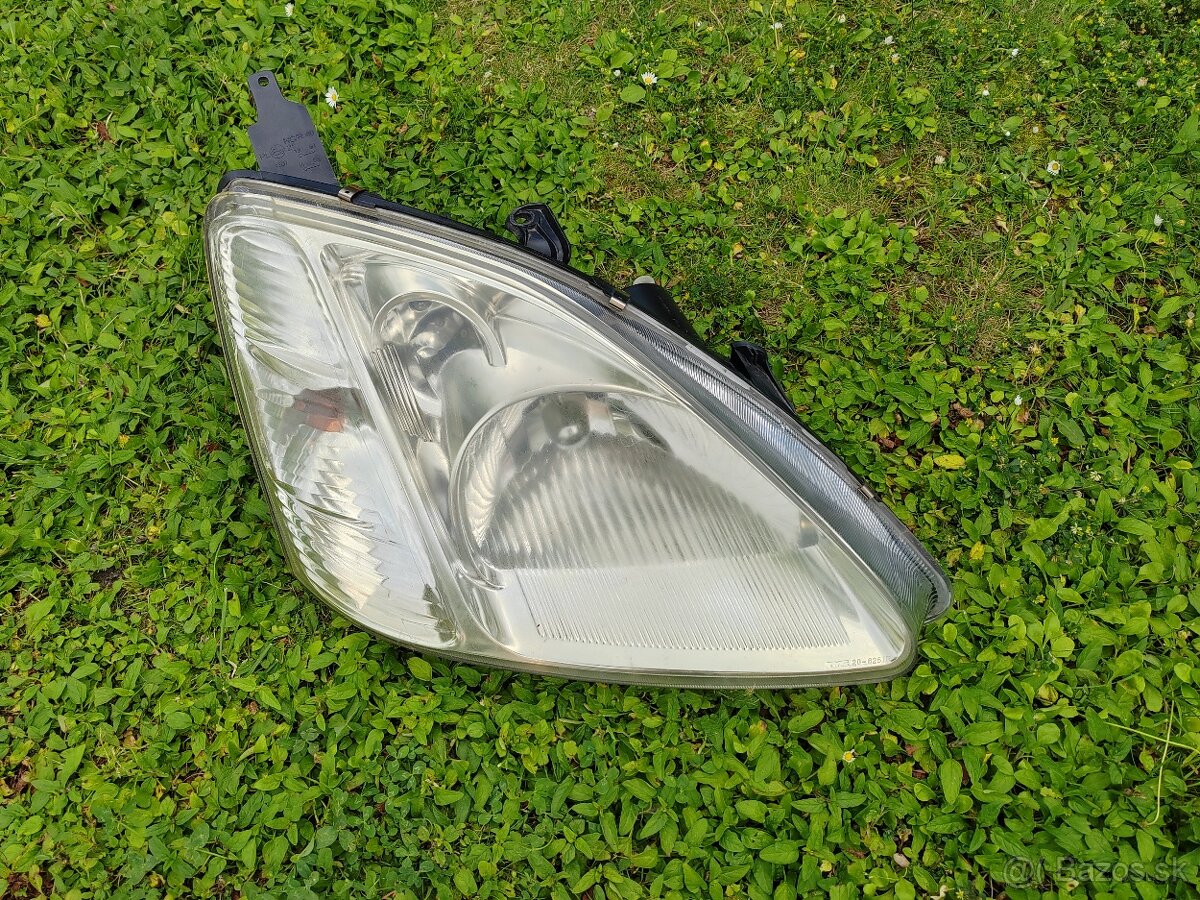 Honda Civic 7G pravé predné svetlo