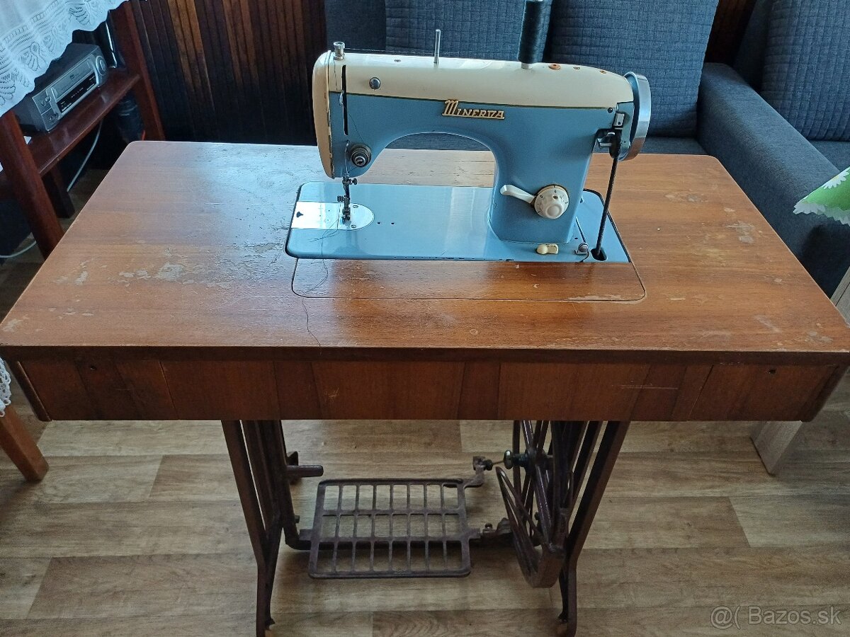 Šijací stroj Minerva 126..
