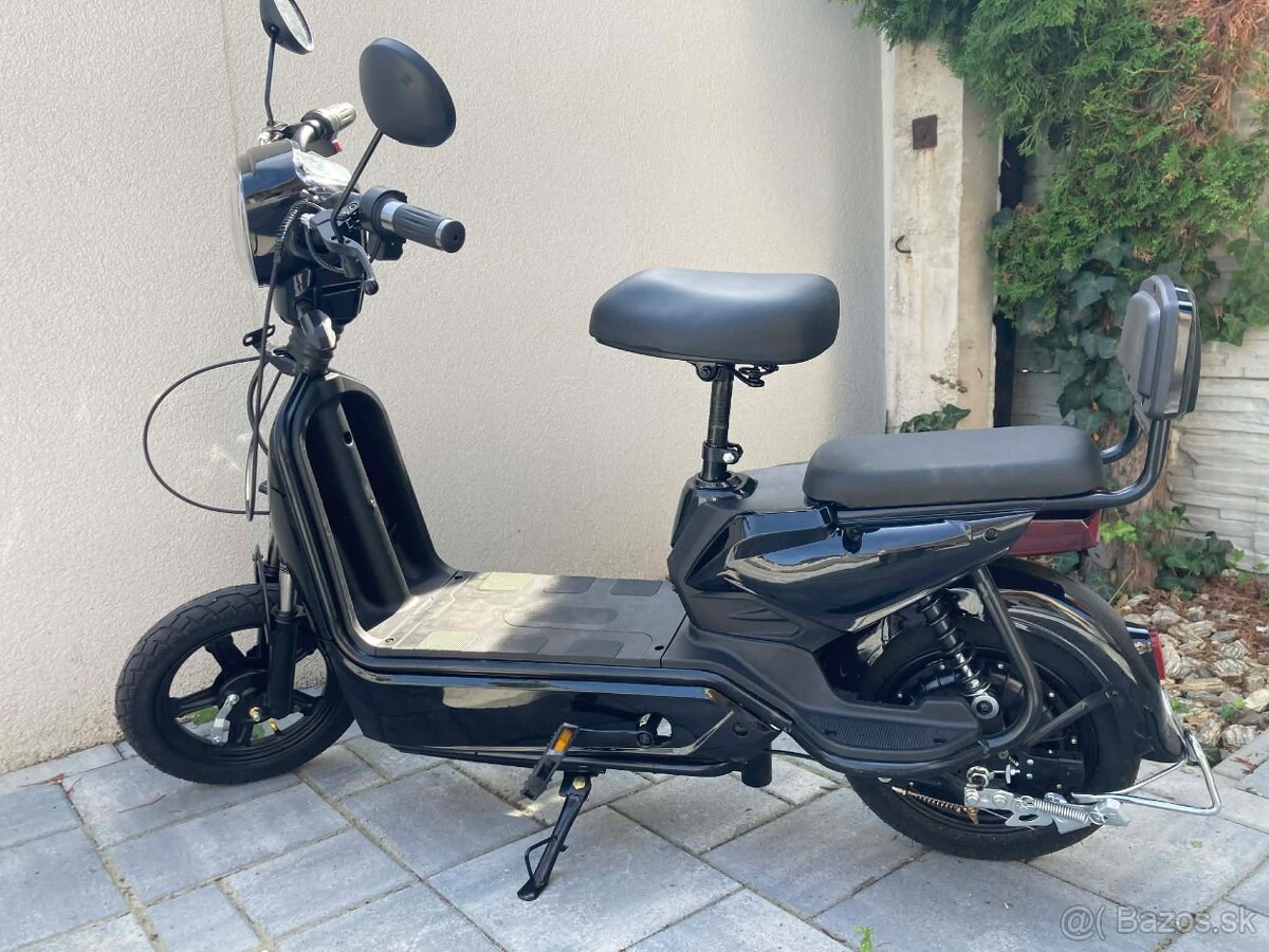 Predám elektricky skúter 350w + čisto nové baterie