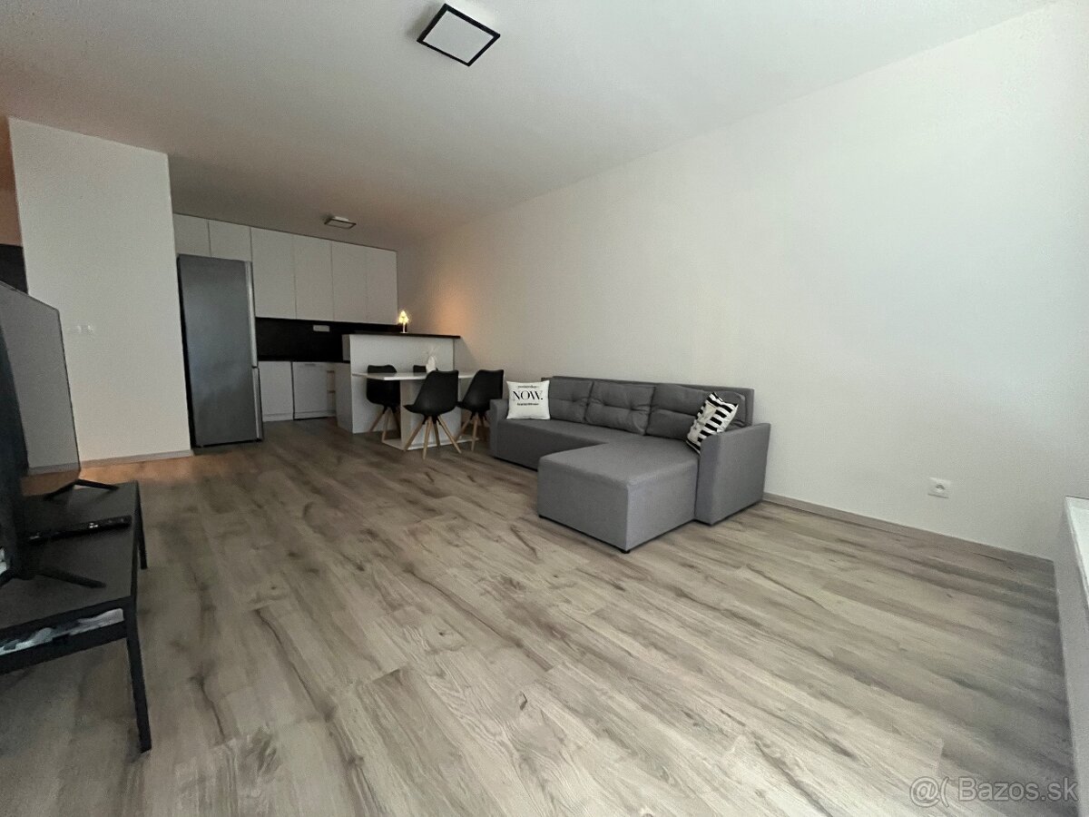 Prenájom 2-izbového bytu Tabaň NR