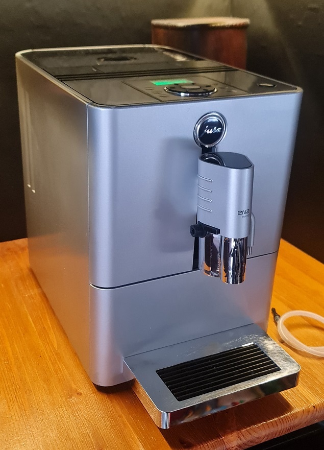 Predám plnoautomatický kávovar Jura ENA Micro 9