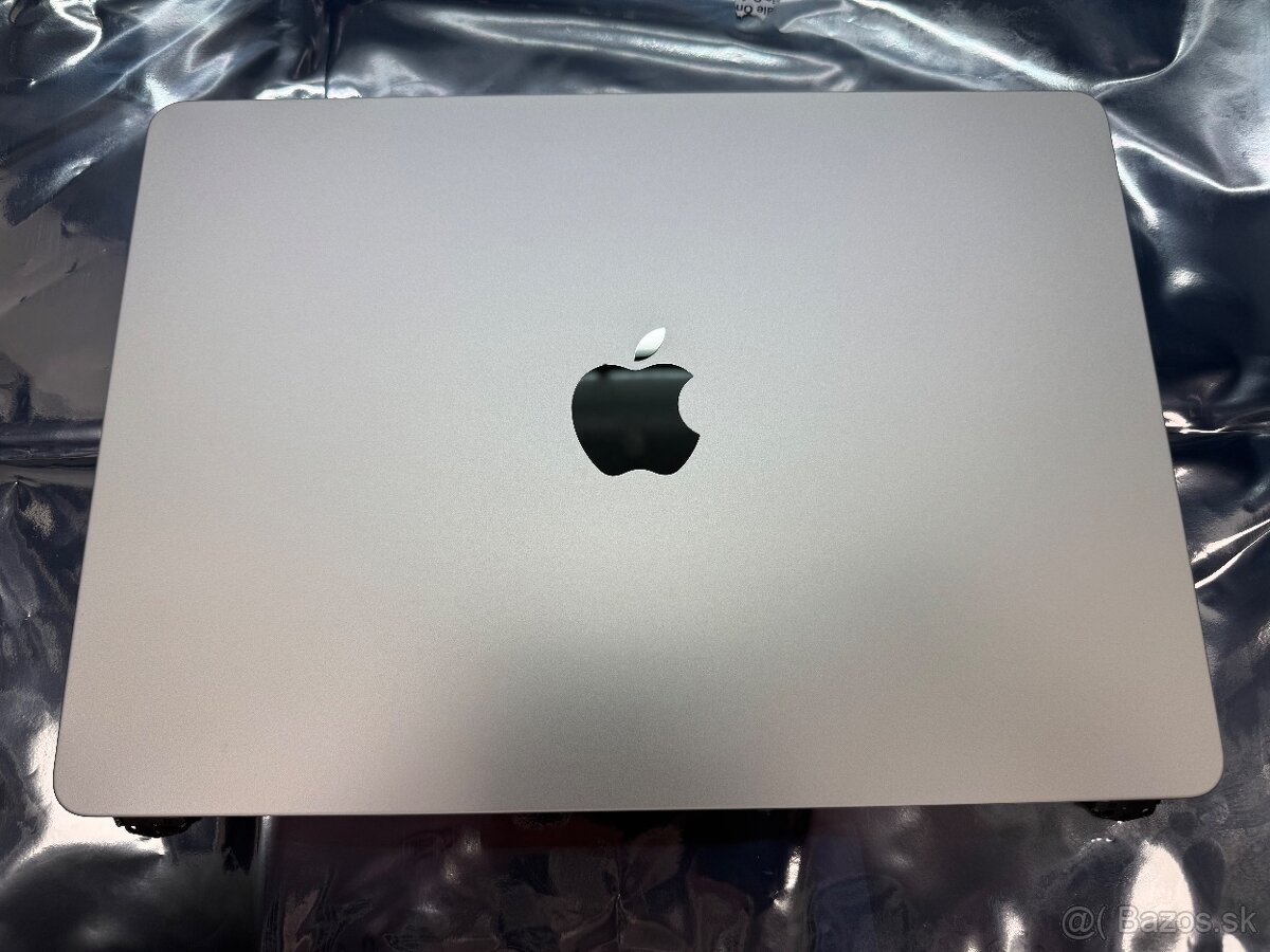 MacBook Air (13-palcový, M2, M3, M4) Starlight Displej