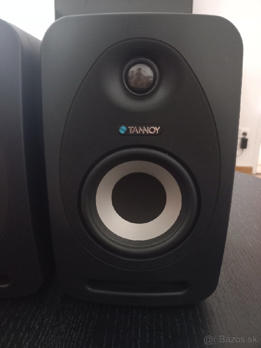 Monitory Tannoy Reveal 402