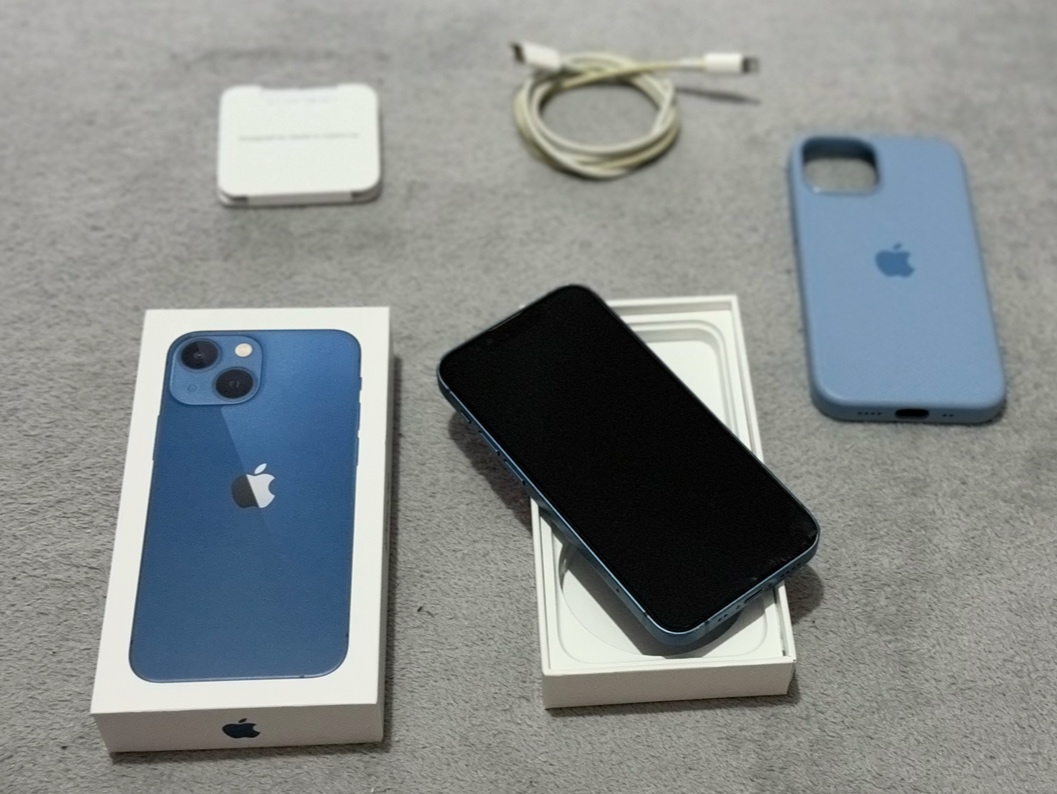 Predám Apple iPhone 13 Mini 128GB Blue Bez známky