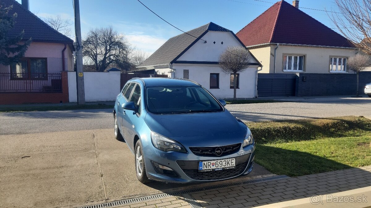 Predám Opel ASTRA J r.2014