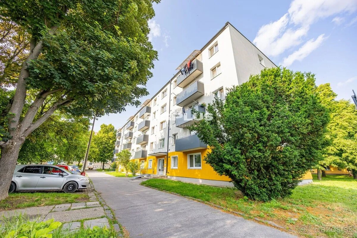 Na predaj 2-izbový byt s balkónom – výborná lokalita Prievid