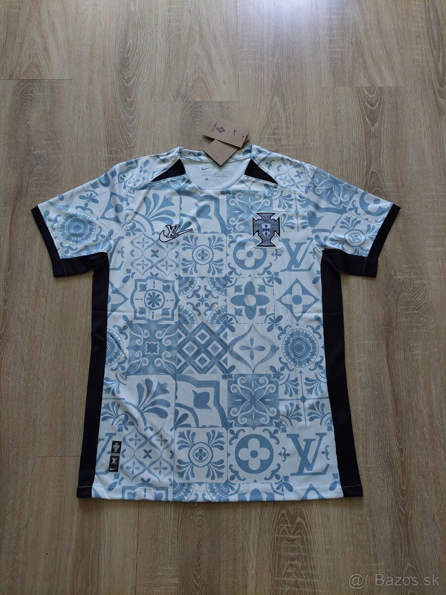 Futbalový dres portugalska značky nike a louis vuitton