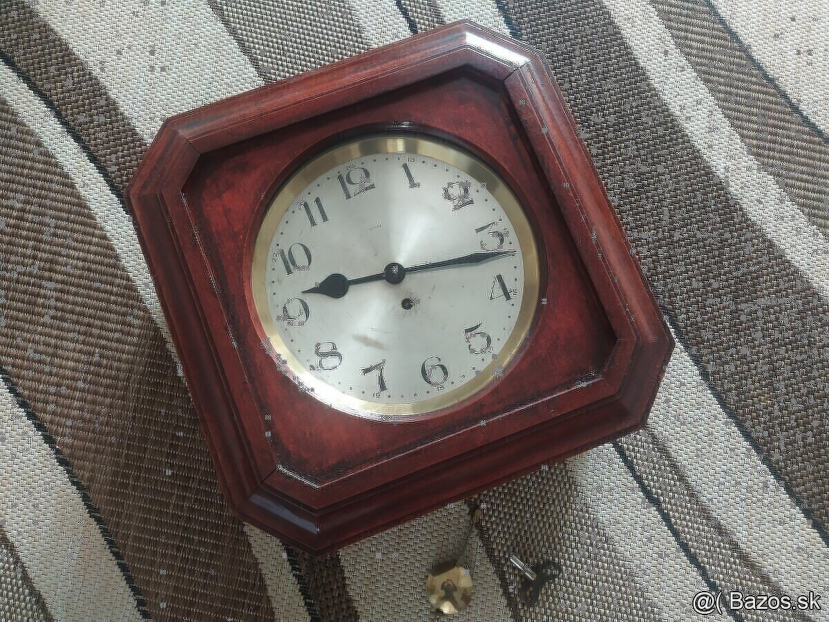 Hodiny Kienzle