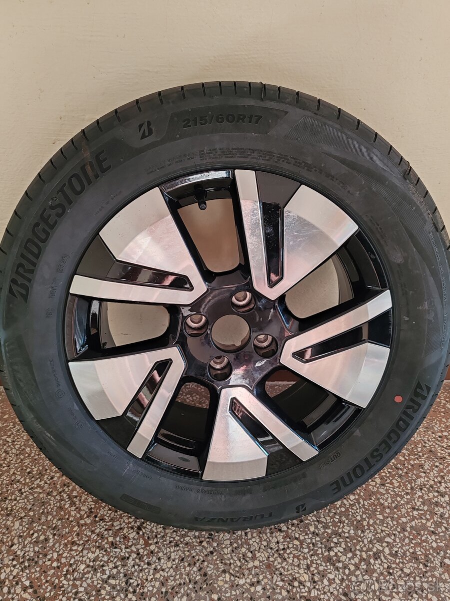 Predám Bridgestone + elektrony 215/60 R17